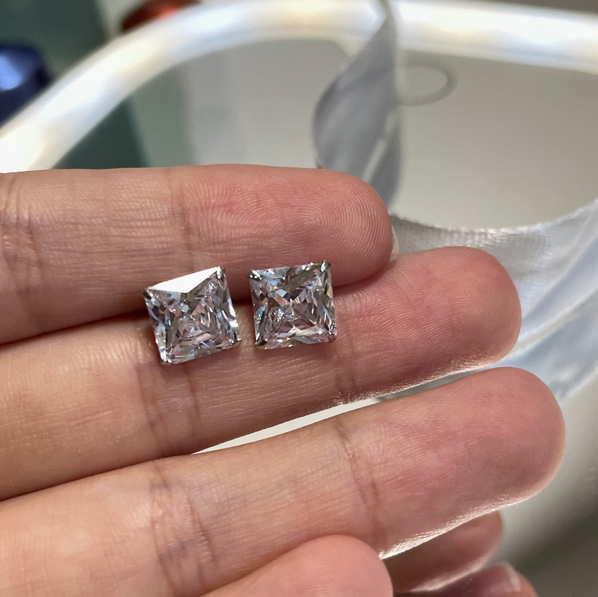 Angela Jewelry]Ornate Square Shape Earrings