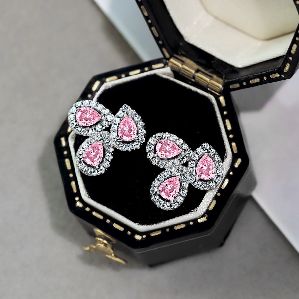 Angela Jewelry]Ornate Flower Shape Pear Cut Lover Earrings