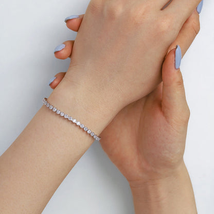 Angela Jewelry]Ornate  Sparkling Round Cut Daily Bracelet