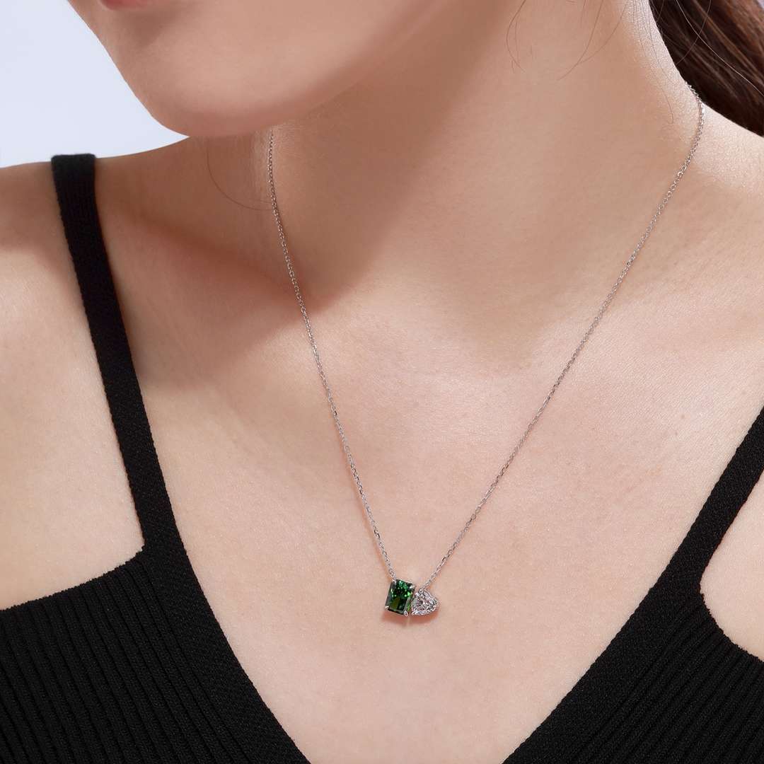 Angela Jewelry]Dazzling Square & Heart Shape Necklace