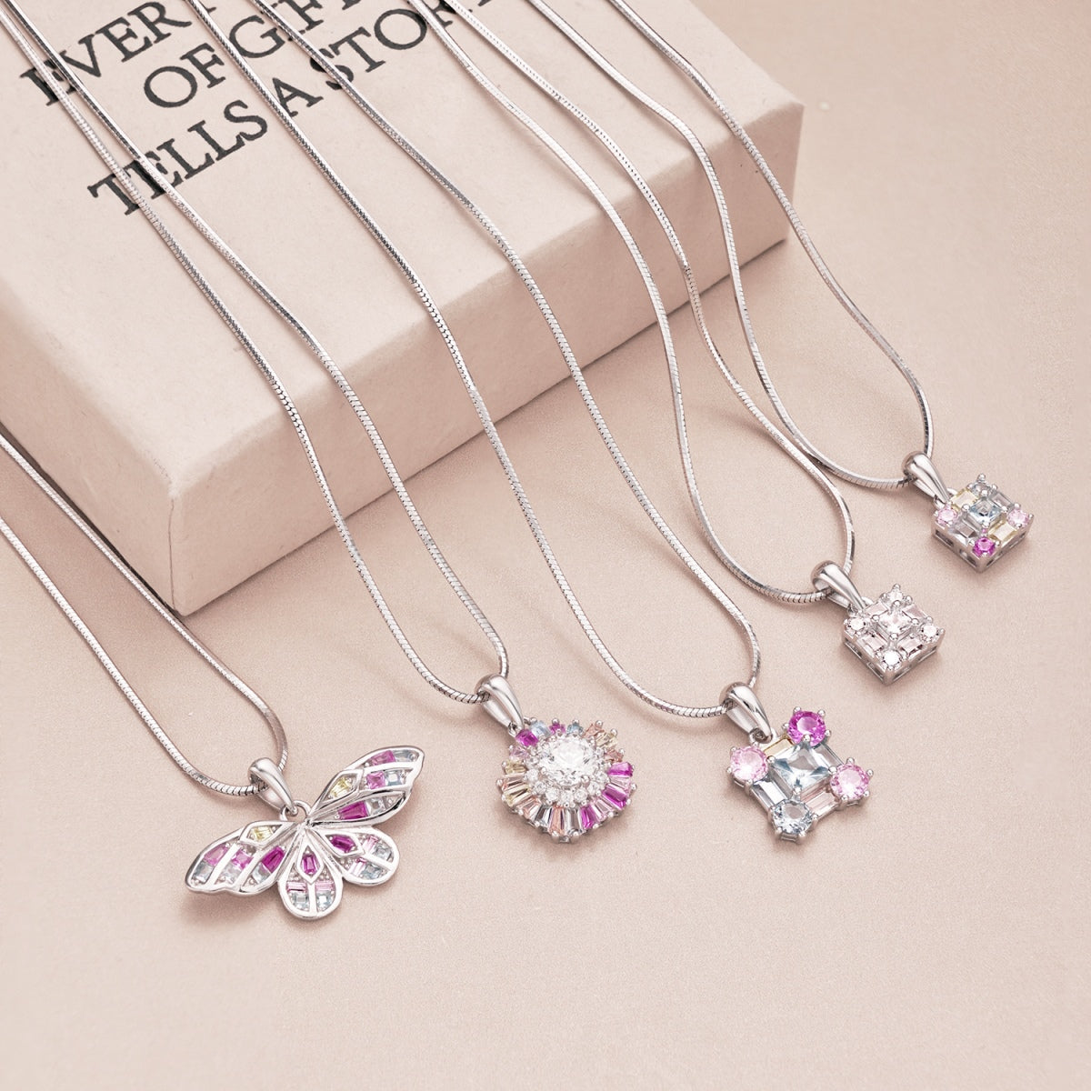 Angela Jewelry]Charming Flower Colorful Necklace
