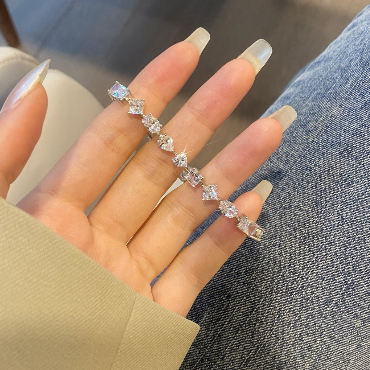 Angela Jewelry]Unique Exquisite Multi Cut Daily Bracelet