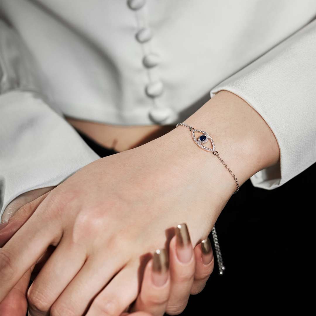 Angela Jewelry]Devil's Eye Hollow Design Bracelet