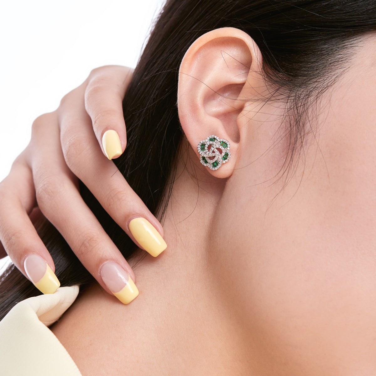 Angela Jewelry]Exquisite Flower Shape Daily Earrings