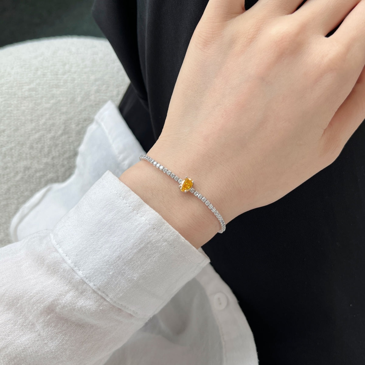 Angela Jewelry]0.75 Carat Exquisite Oval Cut Daily Bracelet