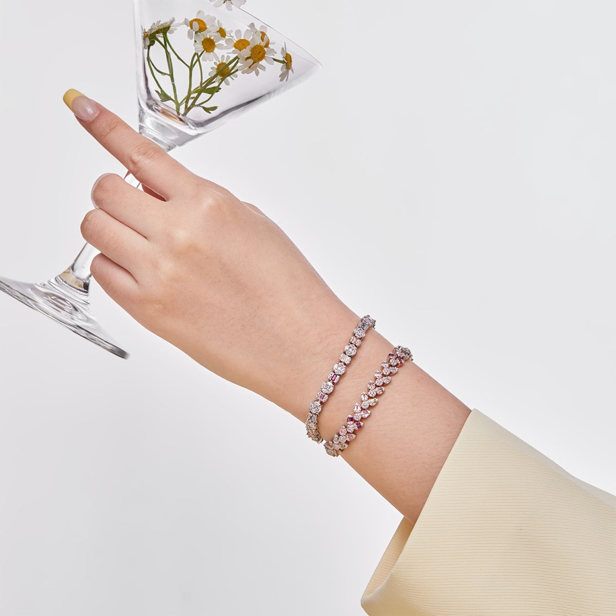 Angela Jewelry]Dazzling Radiant Multi Cut Daily Bracelet