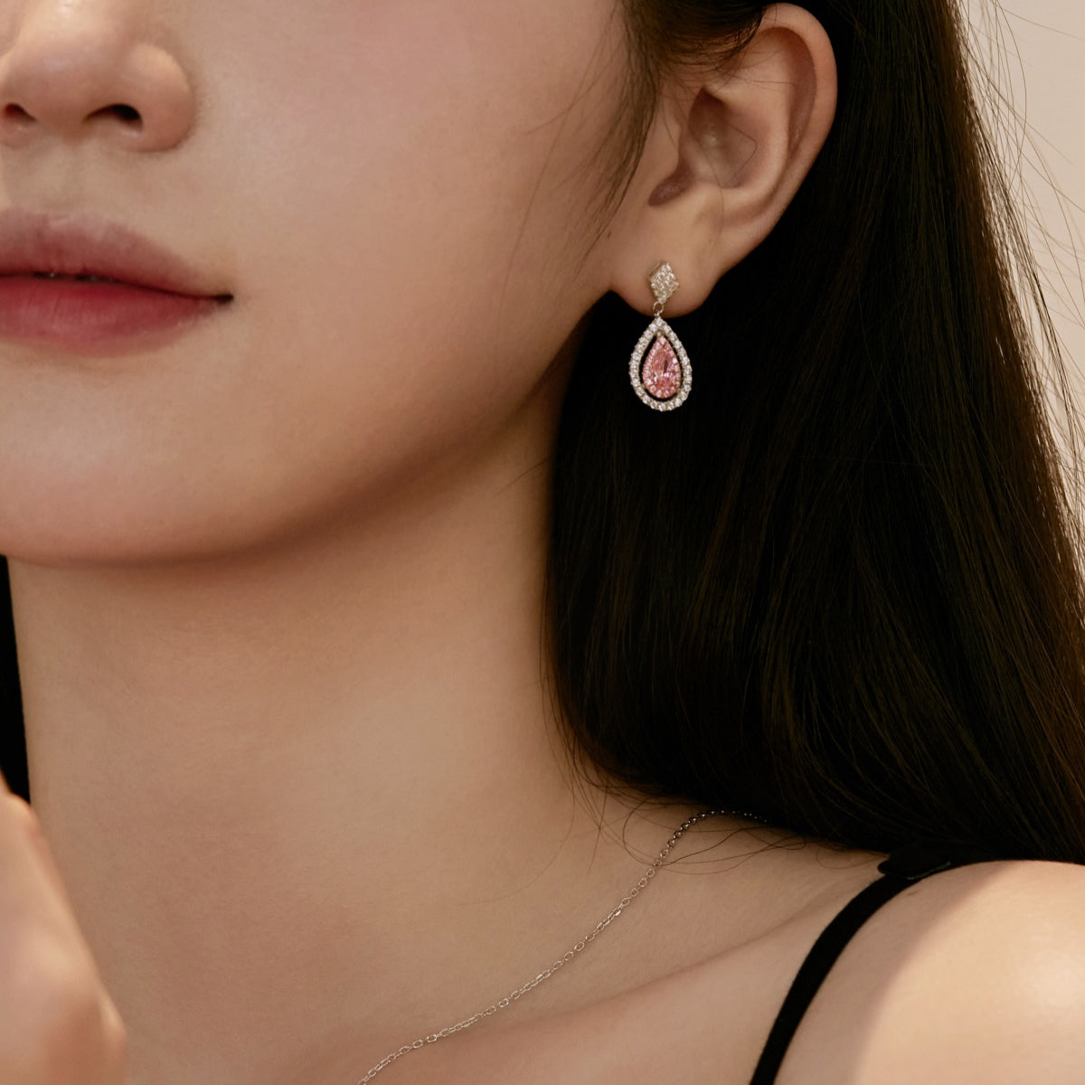 Angela Jewelry]Ornate Delicate Water Drop Shape Banquet Earrings
