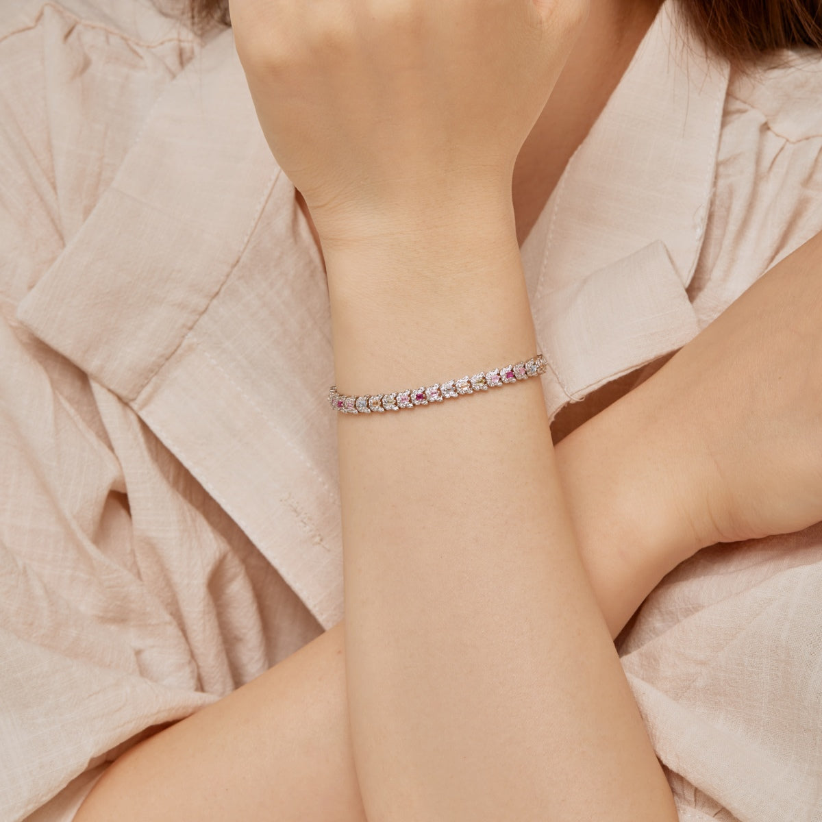 Angela Jewelry]Delicate Colorful Multi Cut Daily Bracelet