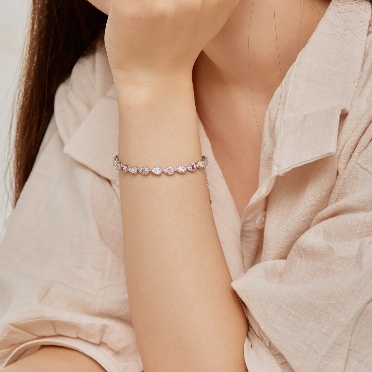 Angela Jewelry]0.25 Carat Radiant Water Drop Shape Daily Bracelet