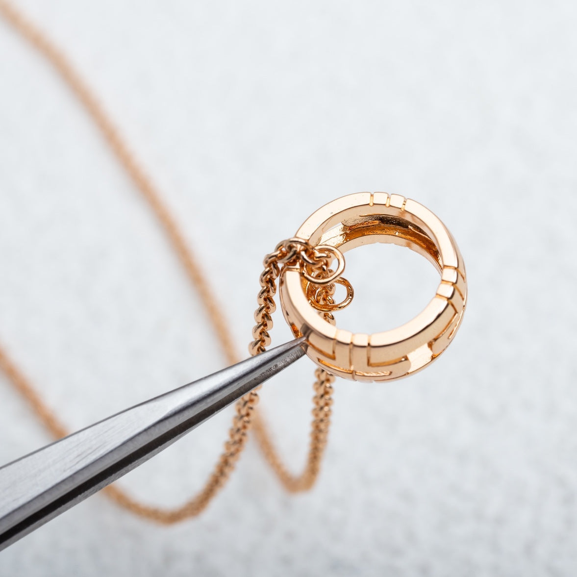 [Angela Jewellery]PARENTESI NECKLACE PINK GOLD