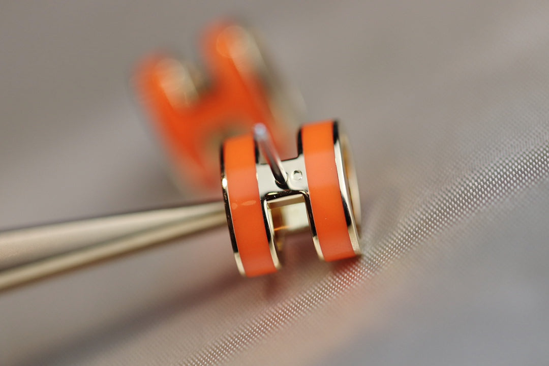 [Angela Jewellery]MINI POP H EARRINGS ORANGE