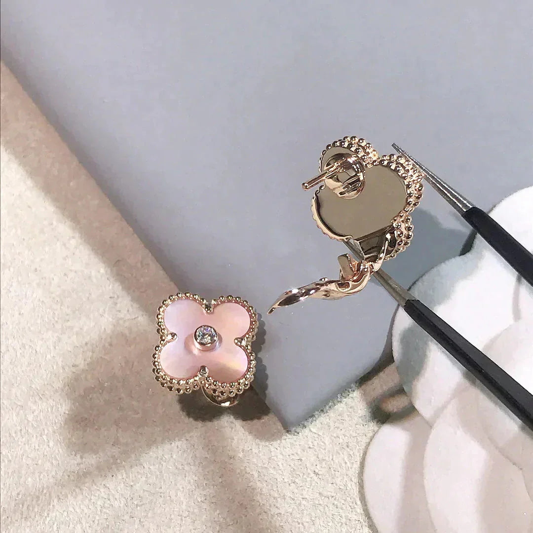 [Angela Jewellery]CLOVER MEDIUM 1 MOTIFS  PINK MOP DIAMOND EARRINGS