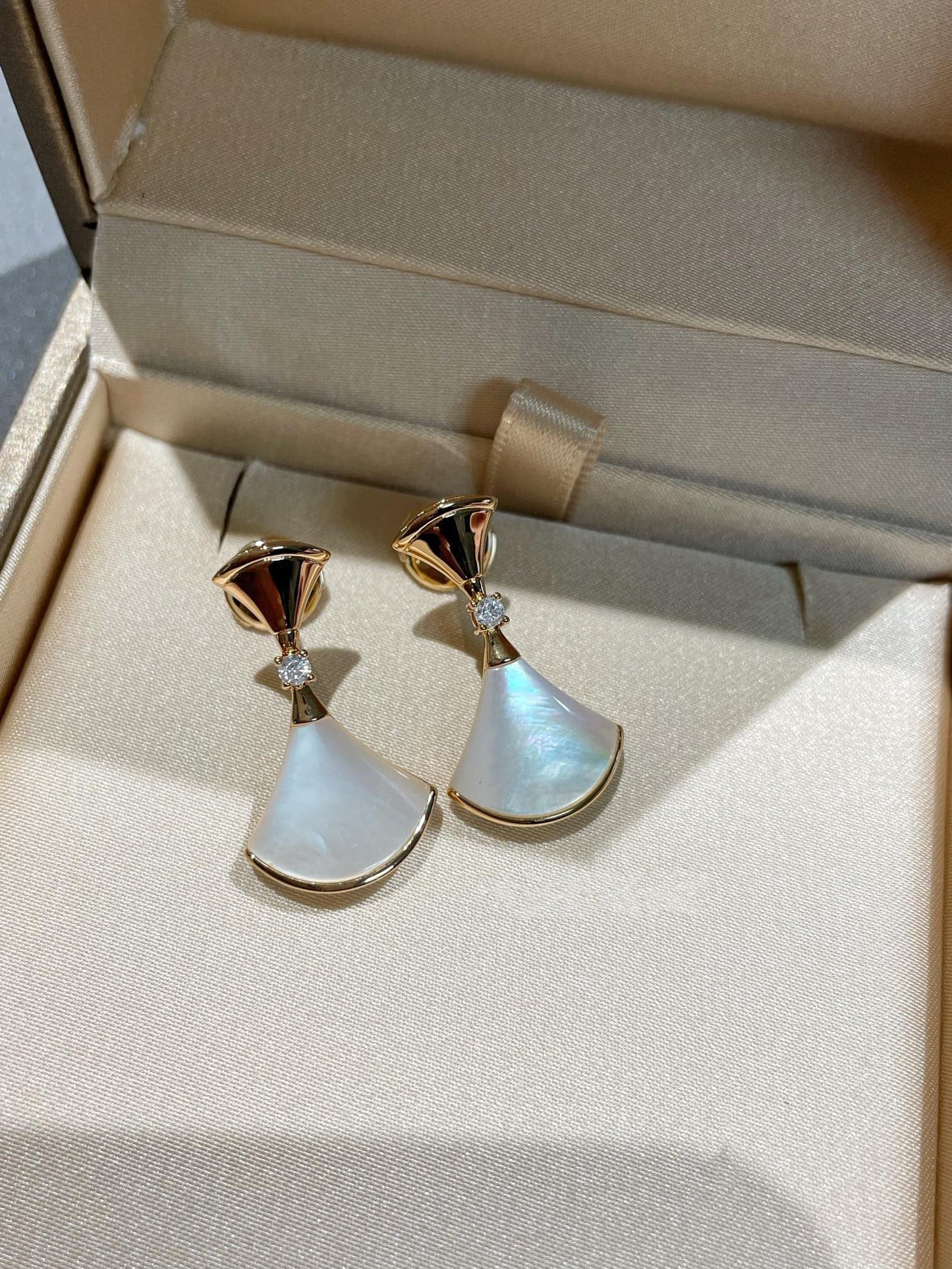 [Angela Jewellery]DREAM MOP 1 DIAMOND EARRINGS