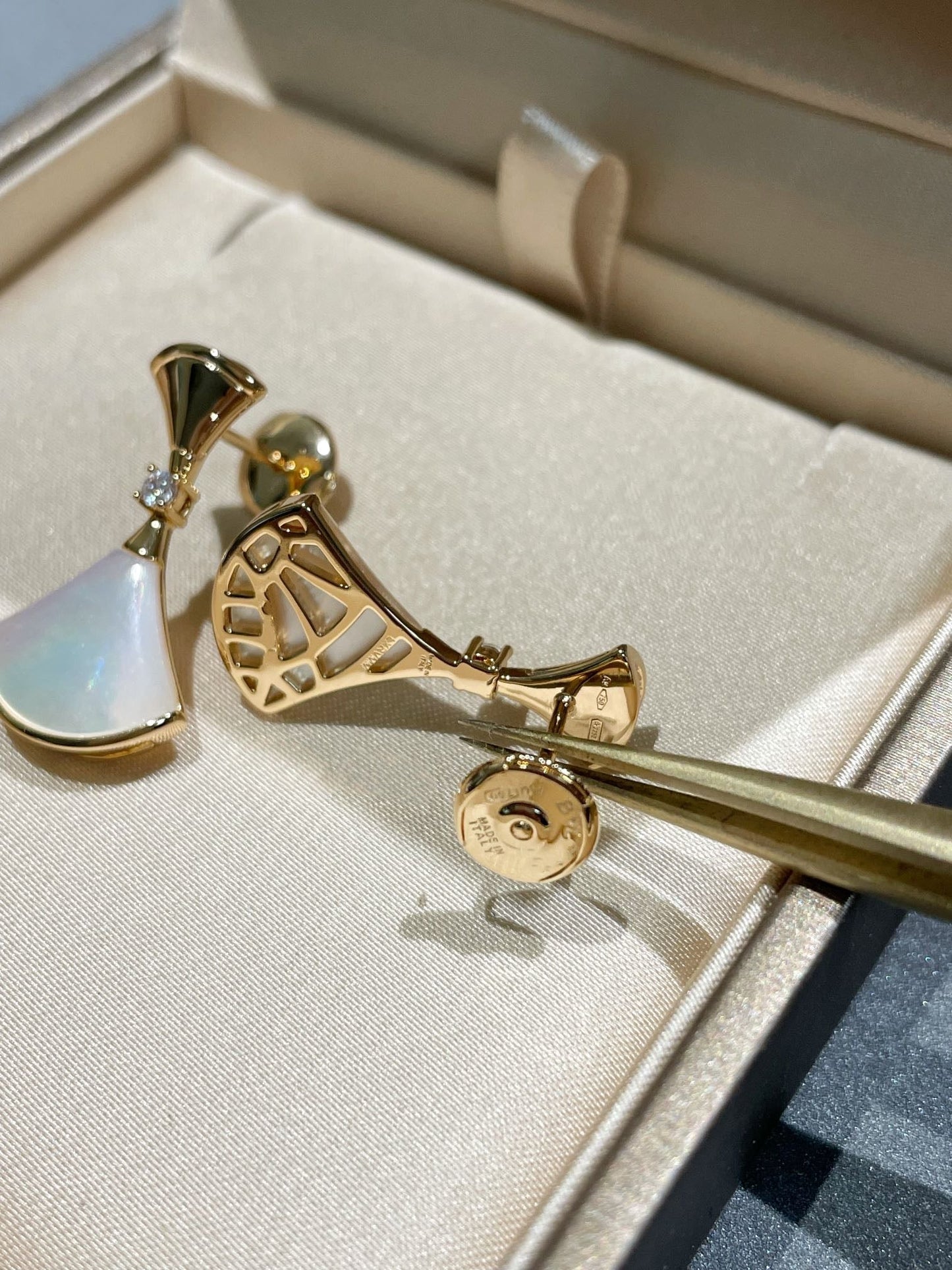 [Angela Jewellery]DREAM MOP 1 DIAMOND EARRINGS