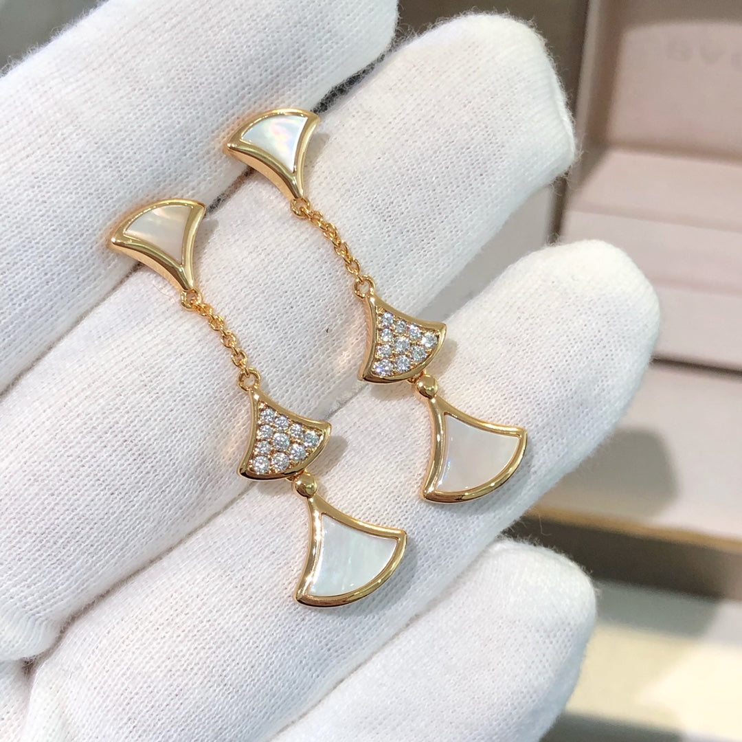 [Angela Jewellery]DREAM EARRINGS 3 MOTIFS DIAMOND MOP PINK GOLD