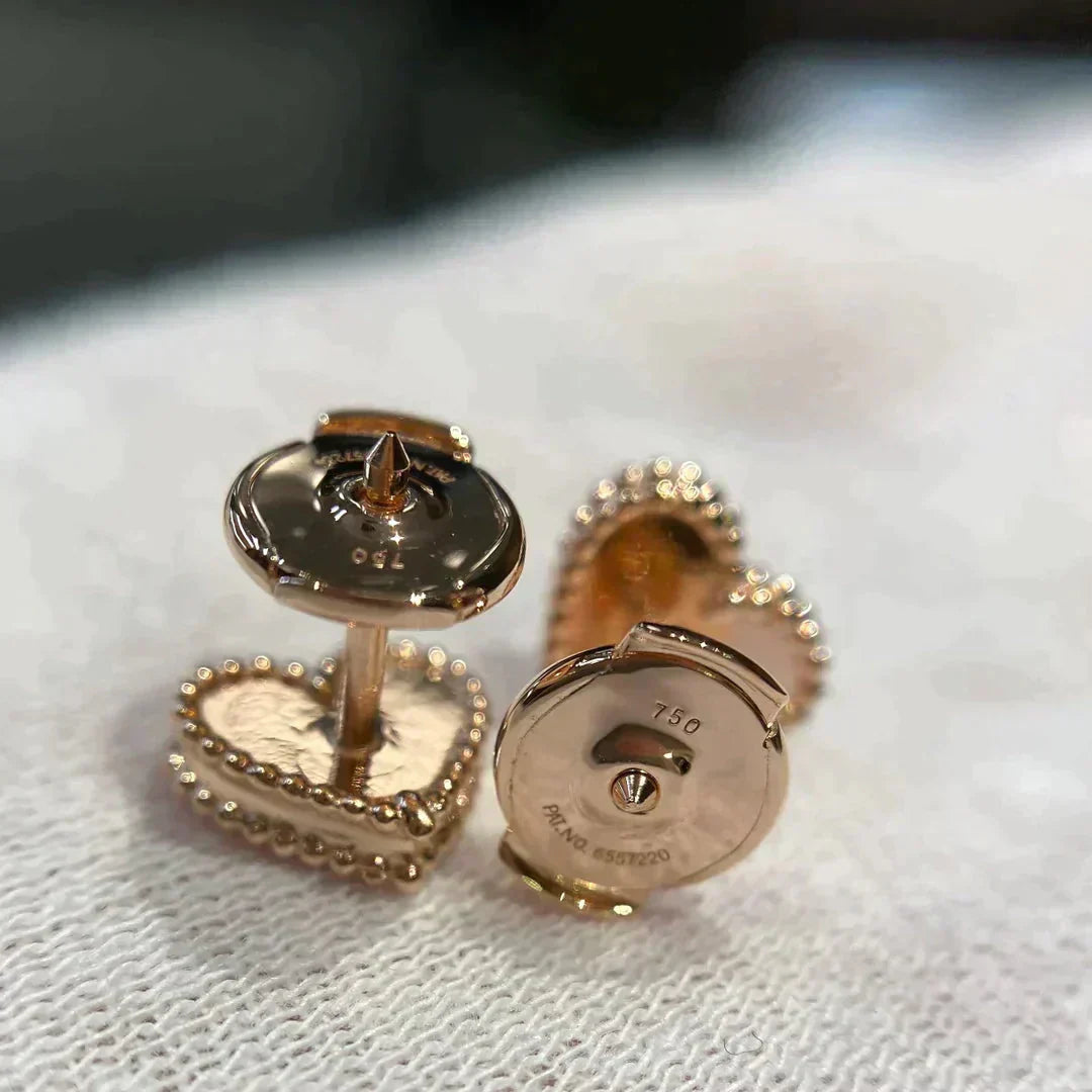 [Angela Jewellery]HEART CARNELIAN STUD EARRINGS