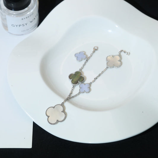 [Angela Jewellery]CLOVER BRACELET 5 MOTIFS MOP CHALCEDONY SILVER