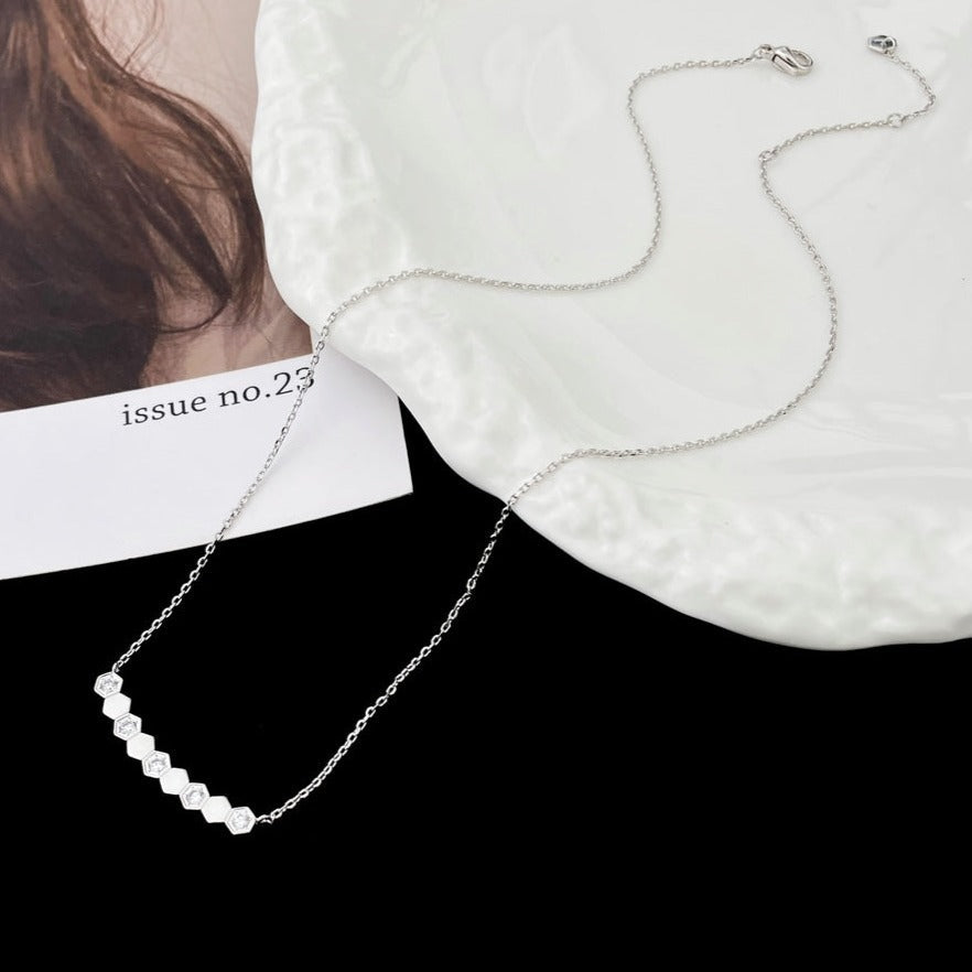 [Angela Jewellery]BEE MY LOVE DIAMOND NECKLACE