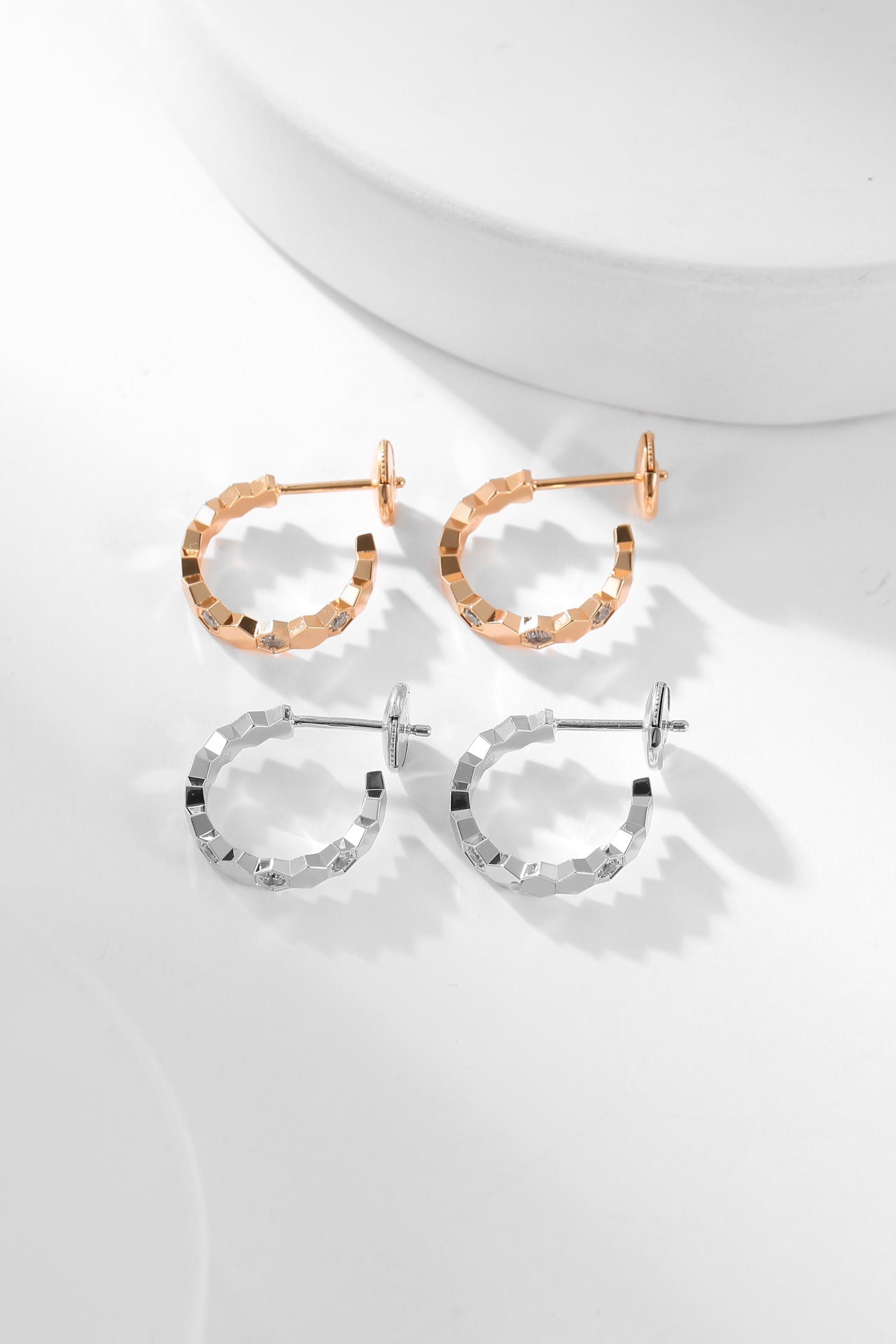 [Angela Jewellery]BEE LOVE DIAMOND HOOP EARRINGS
