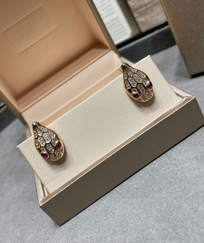 [Angela Jewellery]SERPENT DIAMOND STUD EARRINGS
