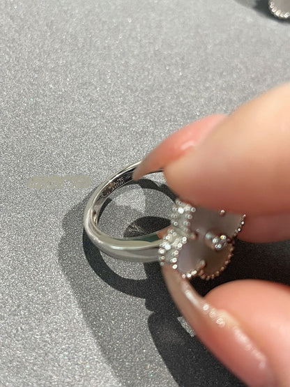 [Angela Jewellery]CLOVER SILVER MOP DIAMOND RING