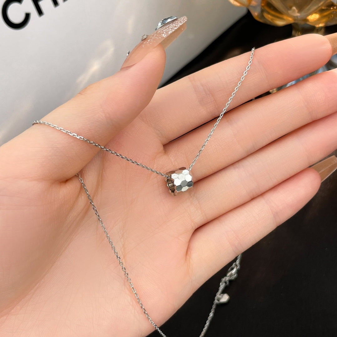 [Angela Jewellery]BEE MINI NECKLACE