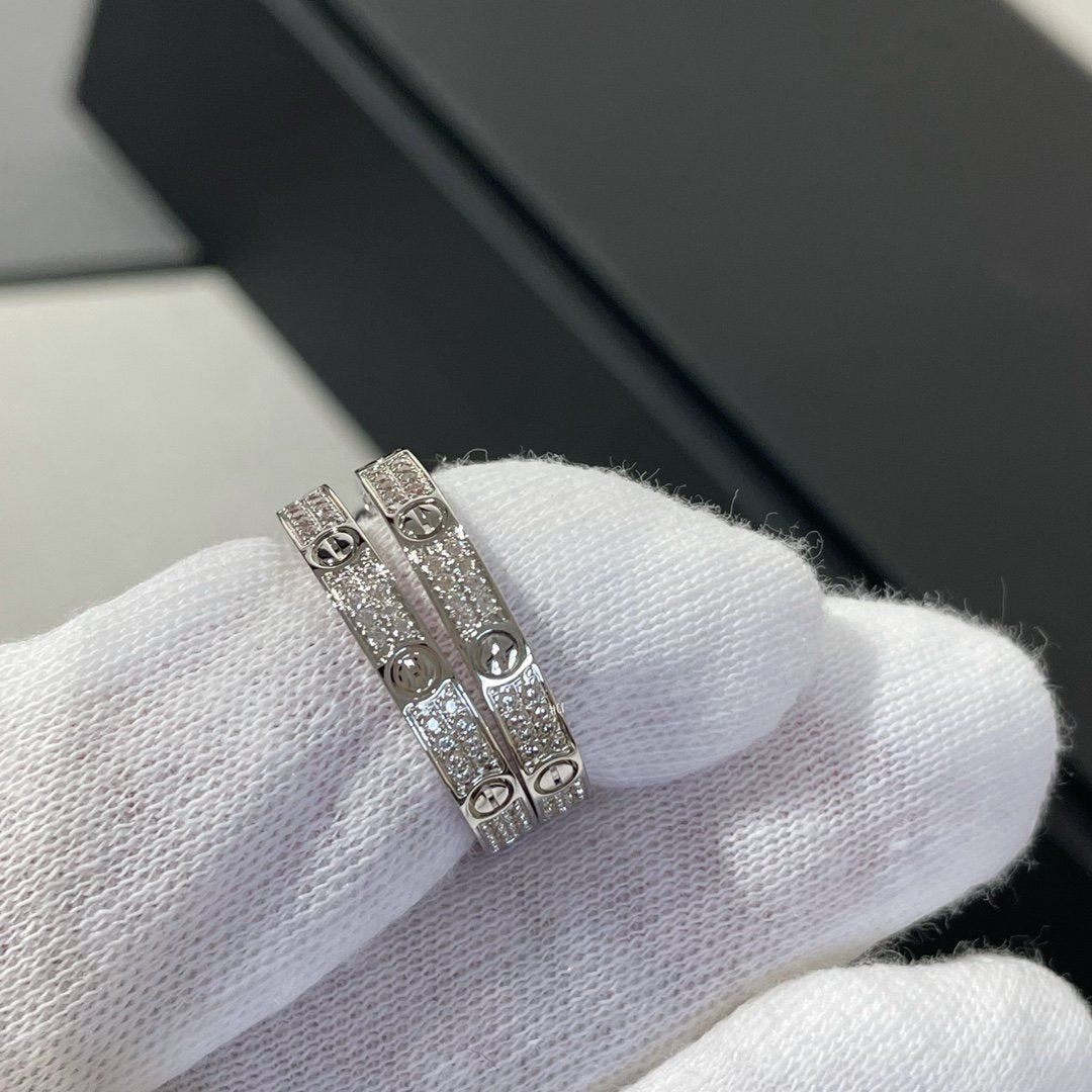 [Angela Jewellery]LOVE DIAMOND SILVER HOOP EARRINGS