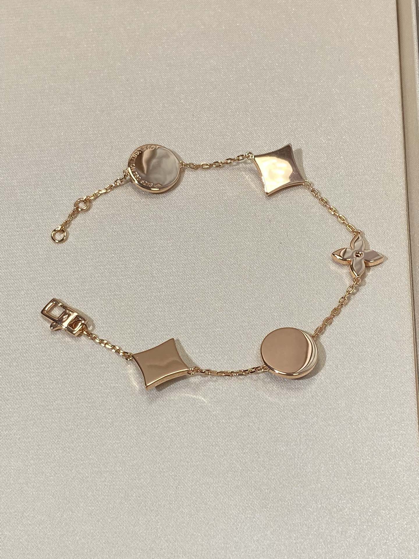 [Angela Jewellery]STAR AND SUN 5 MOTIF MOP PINK GOLD BRACELET