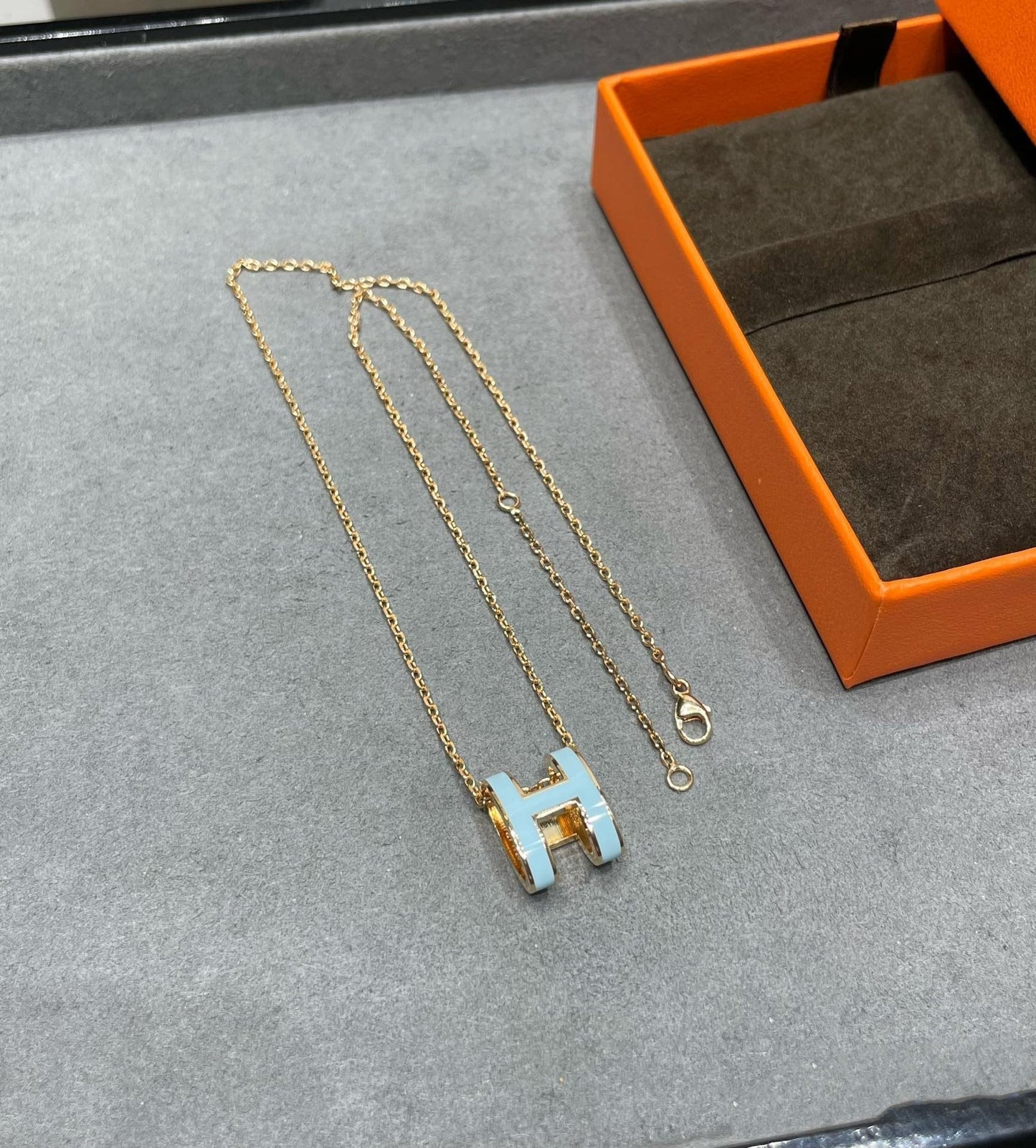[Angela Jewellery]POP H SKY BLUE NECKLACE