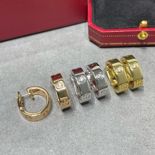 [Angela Jewellery]LOVE 5.5MM 1 DIAMOND EARRINGS
