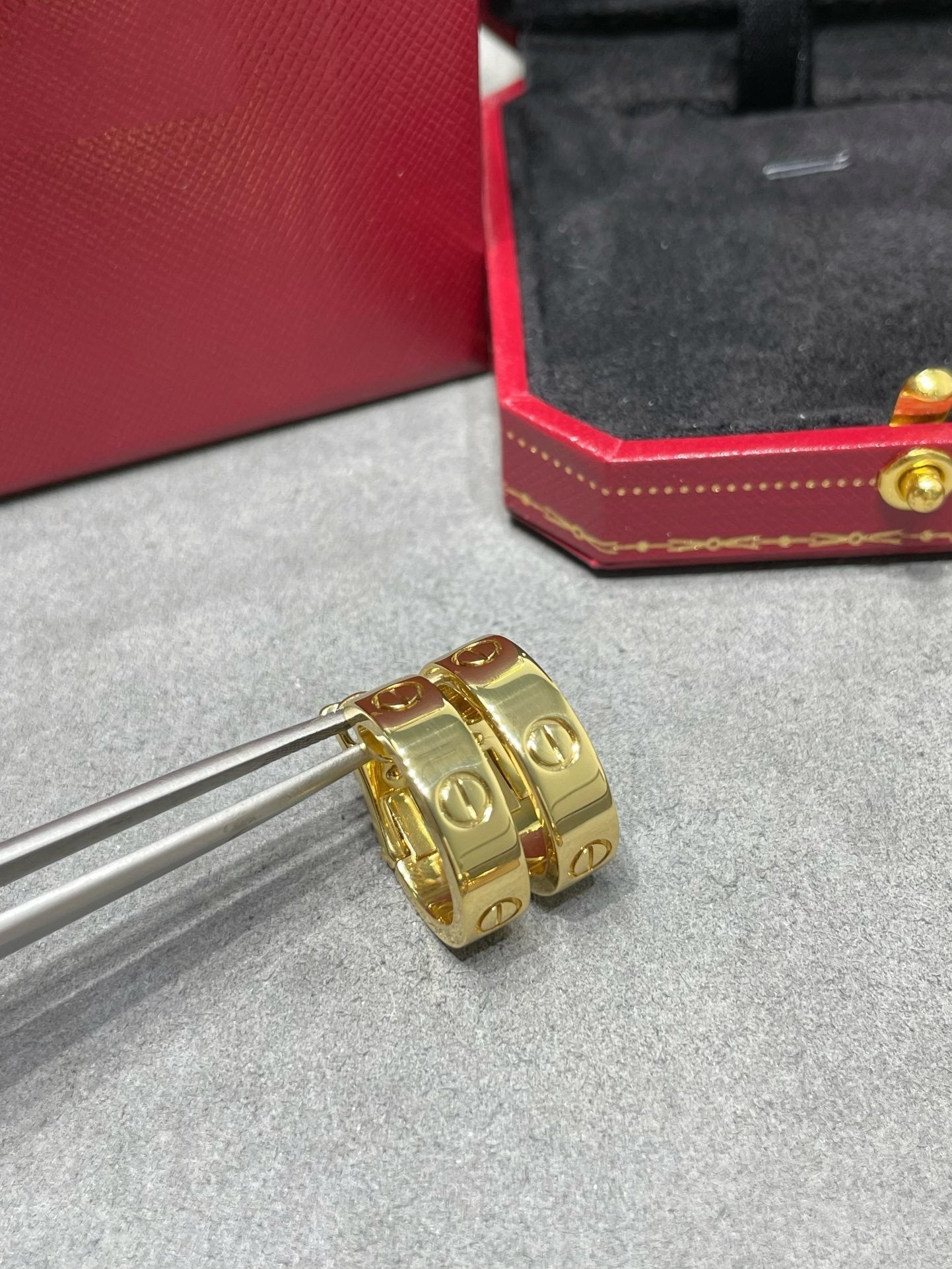 [Angela Jewellery]LOVE 5.5MM EARRINGS