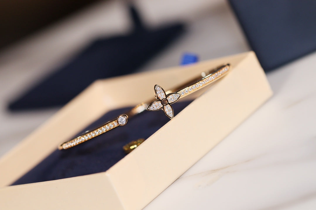 [Angela Jewellery]IDYLLE GOLD OPEN BRACELET DIAMOND PAVED
