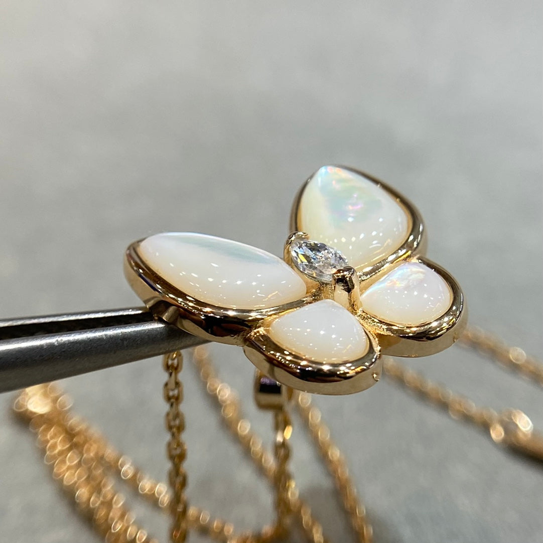 [Angela Jewellery]BUTTERFLY MOP DIAMOND NECKLACE