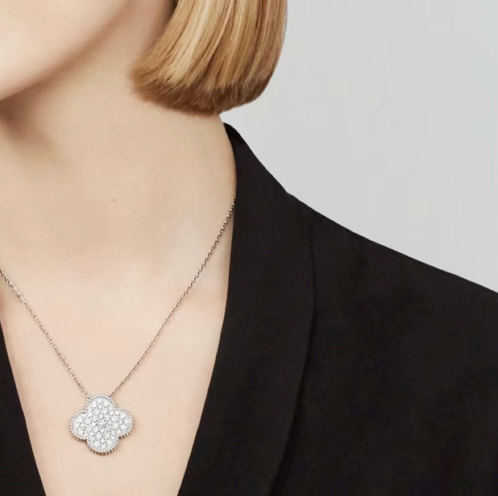 [Angela Jewellery]CLOVER 25MM LARGE PENDANT DIAMOND PAVED SILVER NECKLACE