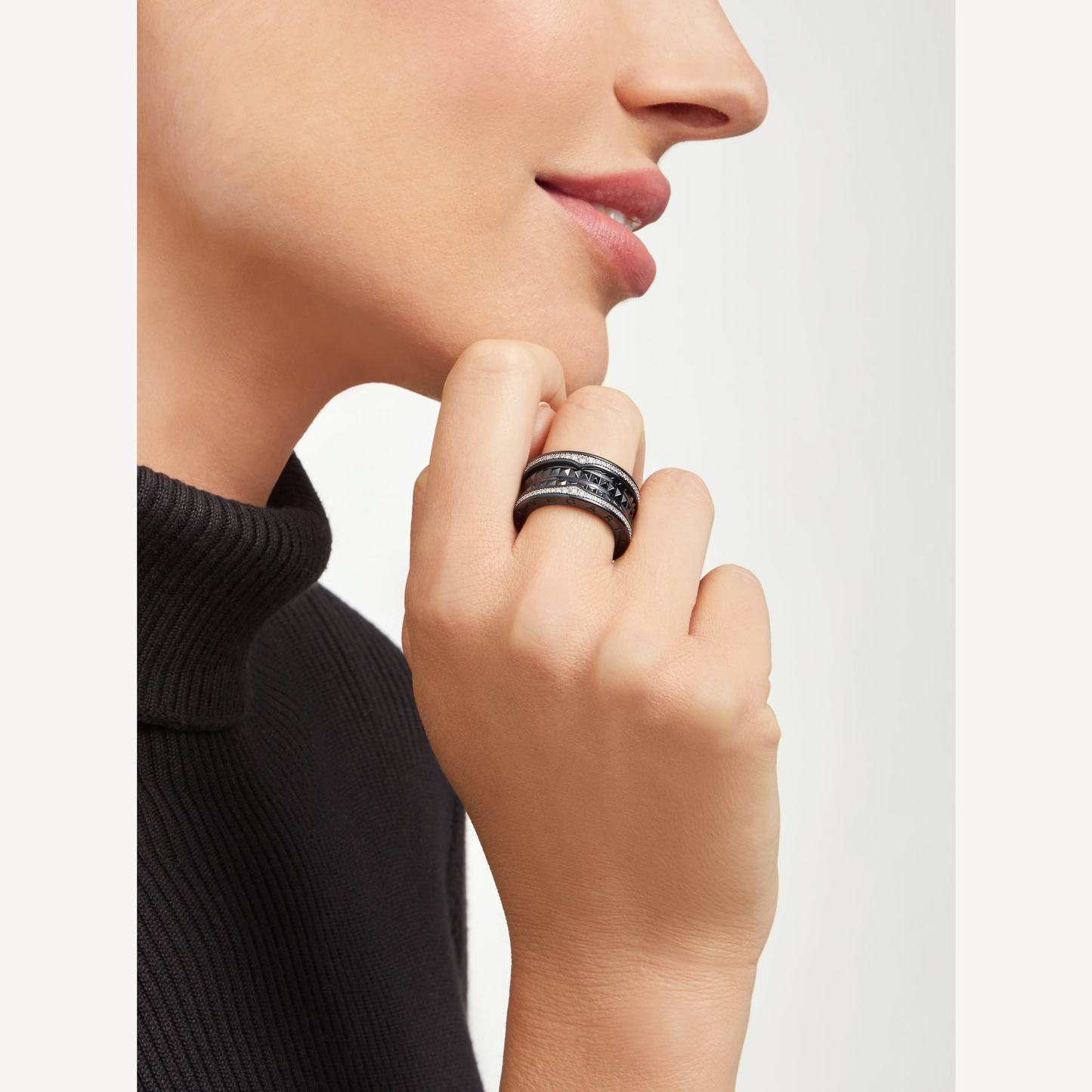 [Angela Jewellery]ZERO 1 ROCK FOUR-BAND BLACK CERAMIC WITH STUDDED SPIRAL AND PAVED DIAMONDS RING