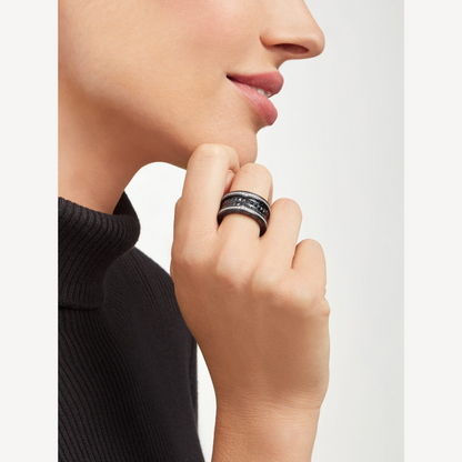 [Angela Jewellery]ZERO 1 ROCK FOUR-BAND BLACK CERAMIC WITH STUDDED SPIRAL AND PAVED DIAMONDS RING