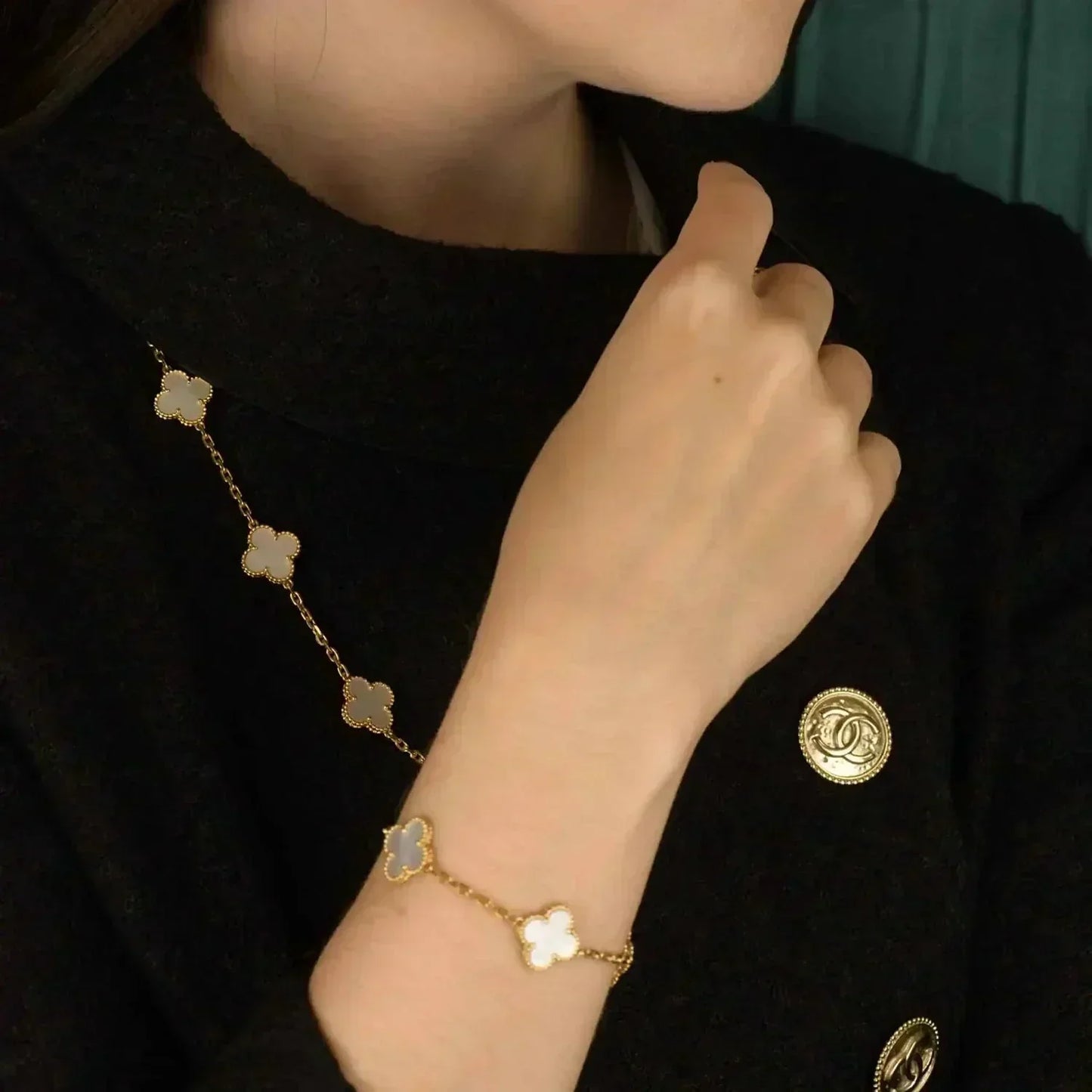 [Angela Jewellery]CLOVER  5 MOTIF WHITE MOP BRACELET