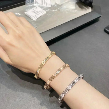 [Angela Jewellery]CLOVER BRACELET 4MM DIAMONDS