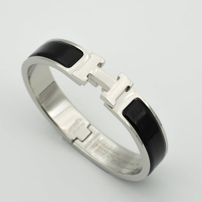 [Angela Jewellery]H BLACK BRACELET
