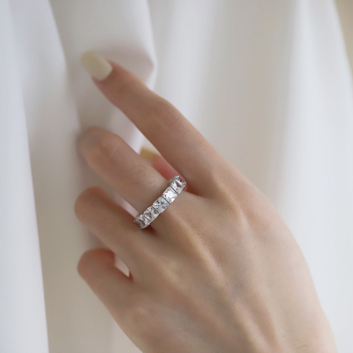 Angela Jewelry]Elegant Princess Cut Tennis Ring