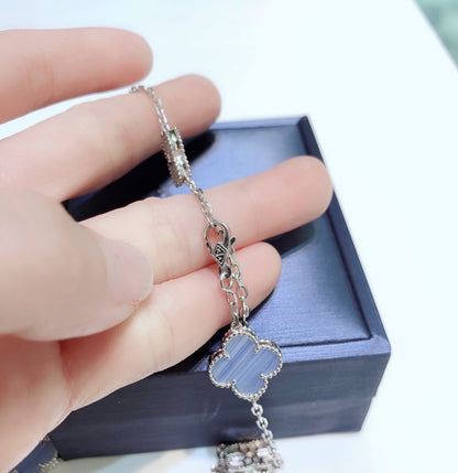 [Angela Jewellery]CLOVER 10 MOTIFS CHALCEDONY DIAMONDS SILVER NECKLACE